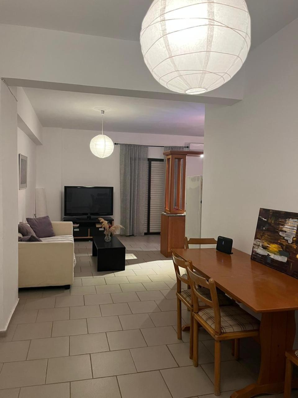 Akrata V Apartment Eksteriør billede